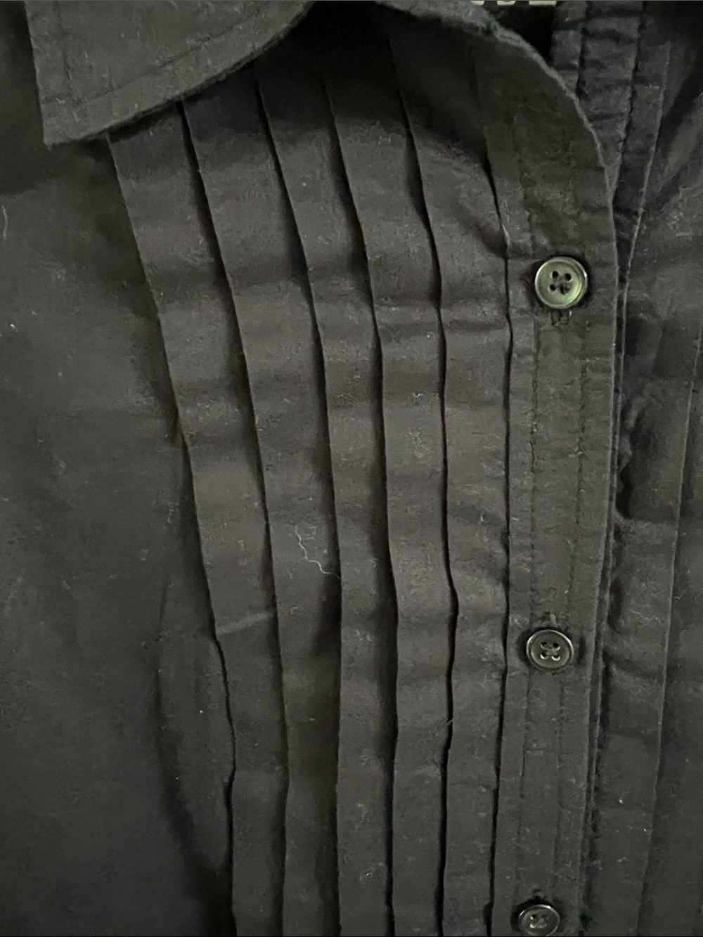 Old Navy Black Women's Button-Down Pleated Front Shirt - Picture 3 of 5